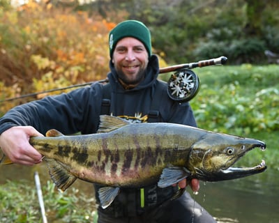 Guided Salmon & Steelhead Fishing Trip in Longview