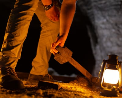 Explore a 3-Hour Lantern Mine Tour in Hutchinson