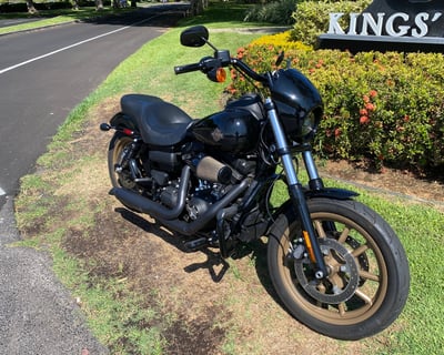 Motorcycle Rental in Waikoloa on a Harley Davidson Dyna S