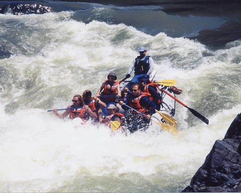 Full-Day Family Rafting on the Middle Klamath River
