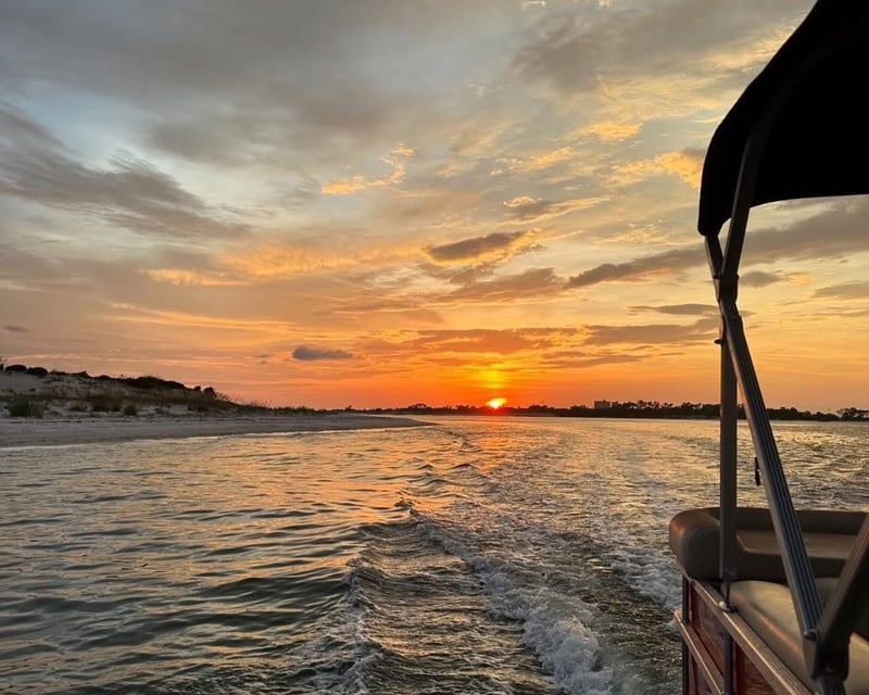 Private Sunset Pontoon Cruise in Panama City
