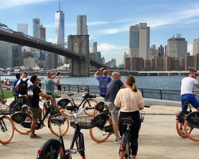 Explore the Brooklyn Bridge on a 2-Hour Guided Tour