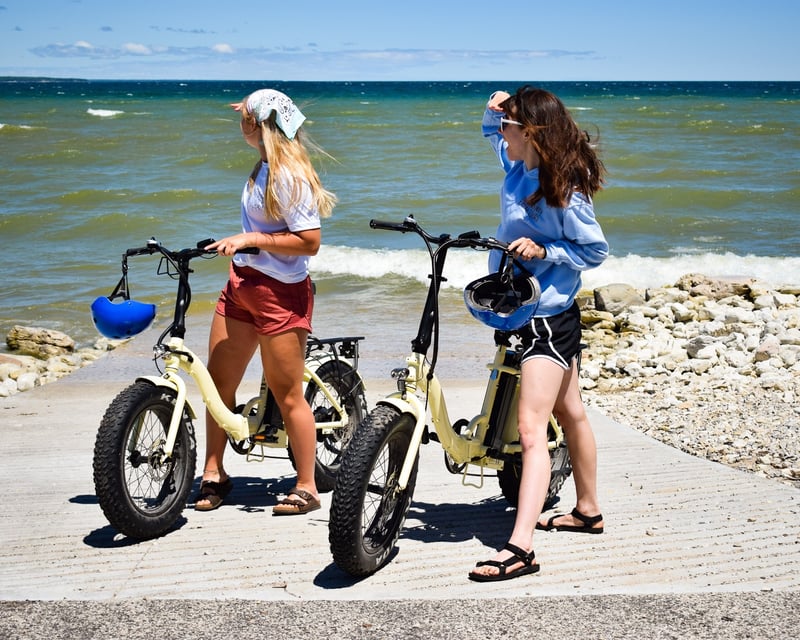 Full-Day E-Bike Rental in Milwaukee