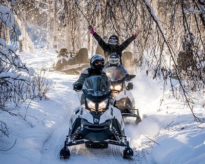 Full-Day Snowmobile Rental in Ronald