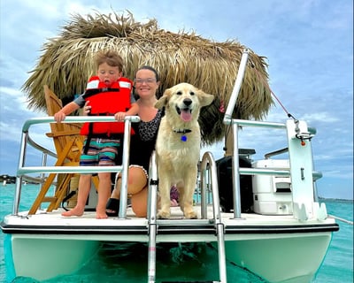 Private Tiki Boat Tour to Crab Island in Destin