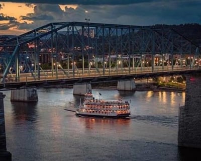 Chattanooga Christmas Carol Dinner Cruise
