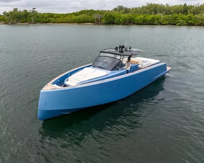 4-Hour Private Yacht Charter in Sarasota Bay