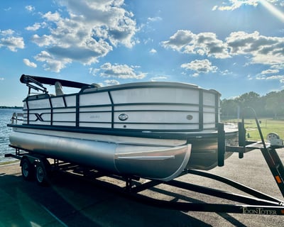 Cedar Creek Lake 150HP Boat Rental