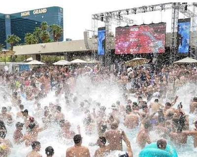 Pool Party Bus Crawl in Las Vegas