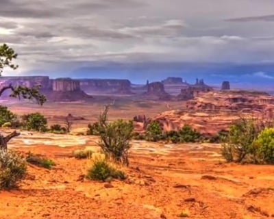 Monument Valley 17-Mile Loop & Navajo Hogan Tour
