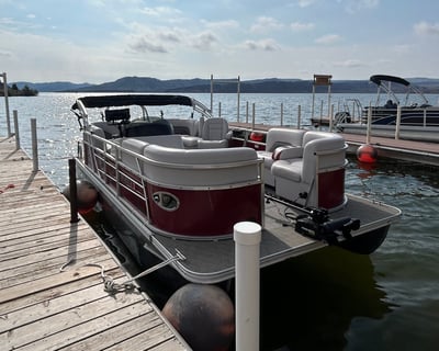 Fishing Pontoon Rental in Alcova
