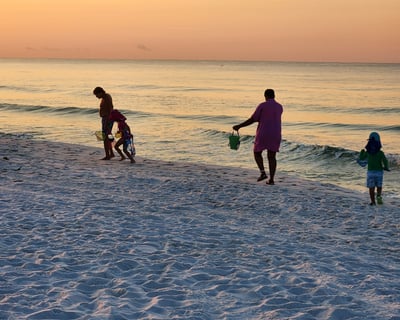 Sunrise Shelling Guided Tour & Breakfast on Navarre Beach