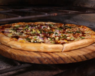 North End Pizza & Cannoli Walking Tour in Boston