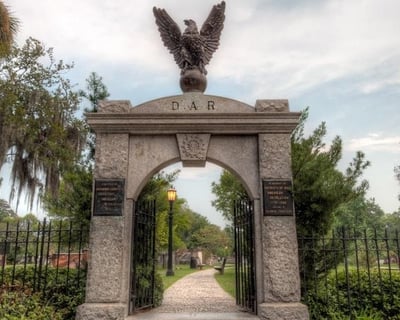 Colonial Park Cemetery Walking Tour