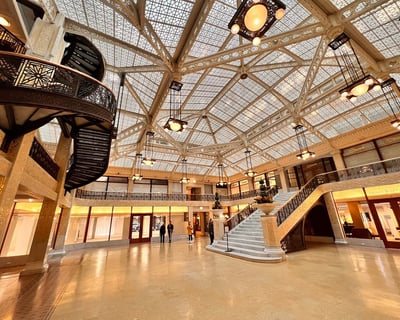 Dazzling Interiors of Chicago's Loop Walking Tour