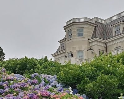 Newport Gilded Age Private Van Tour