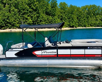 Tims Ford Lake 300HP Tritoon Rental