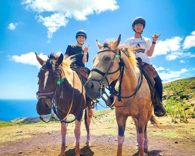 Oahu Ridgeline Horseback Ride in Kapolei