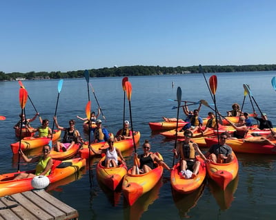 1-Hour Lake Mendota Large-Group Paddle Rental