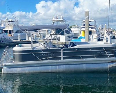 24' Pontoon Boat Rental in Pompano Beach