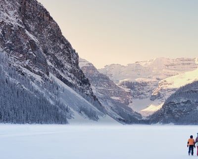 Explore Lake Louise & Johnston Canyon Winter Tour