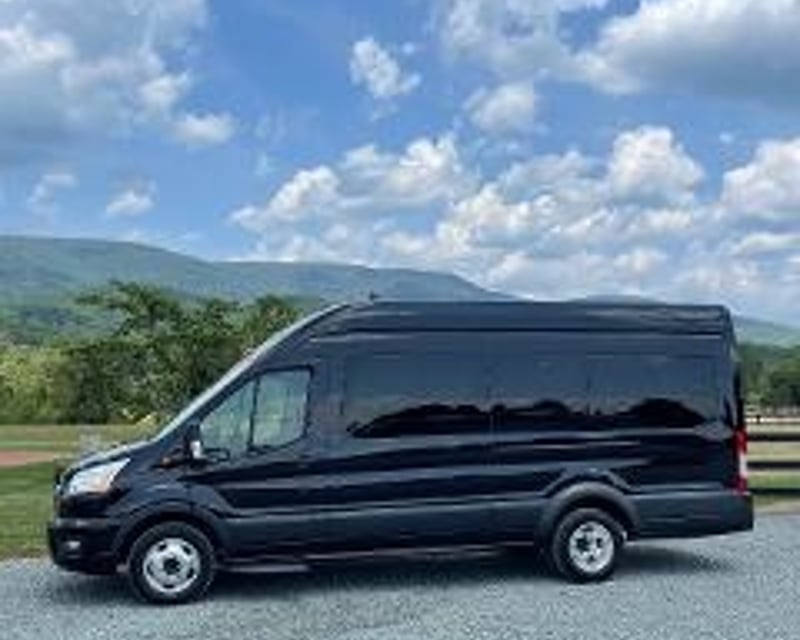 5-Hour Charlottesville Wine & Brewery Tour