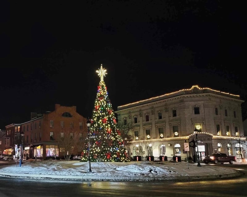 Christmas Lights Horse-Drawn Carriage Ride in Gettysburg