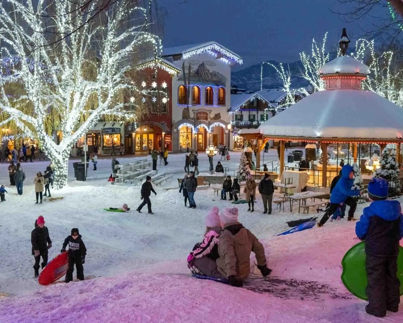 Leavenworth Village of Lights Day Trip from Seattle
