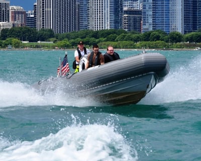 Chicago Lakefront Speedboat Sightseeing Tour