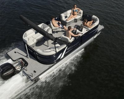 Cruise on a 26' Tri-Toon With Captain