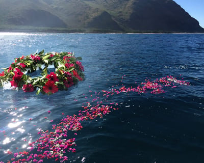 Scatter Ashes at Sea Private Charter in Waikiki