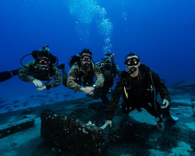 2-Tank Wreck & Drift Scuba Dive in Honolulu