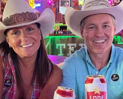 Cowboy Pub Crawl in Fort Worth's Stockyards