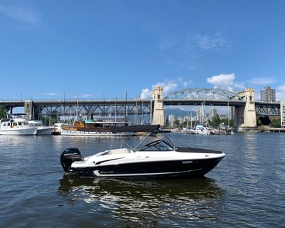 19' Bayliner VR4 Sport Boat Rental In Vancouver