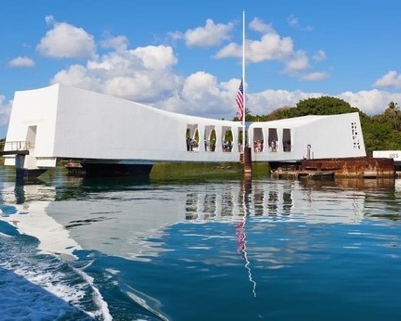 Tour Pearl Harbor & Circle Oahu From Kauai