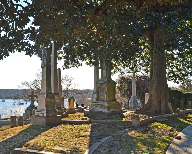Scenic Vistas E-Bike Tour of Hollywood Cemetery