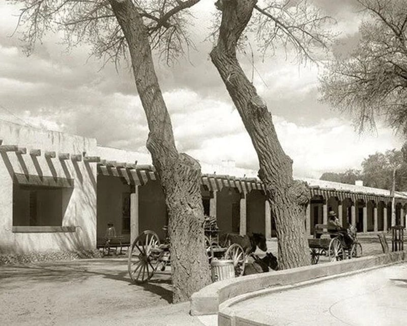 Santa Fe Plaza & Historic District Walking Tour