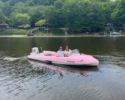 1957 Retro Boat Rental in Saugatuck