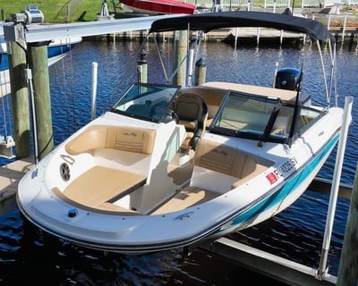 20' Boat Rental in Cape Coral