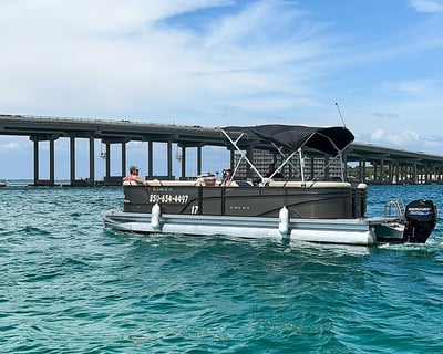 Full-Day 25' Pontoon Boat Rental In Destin