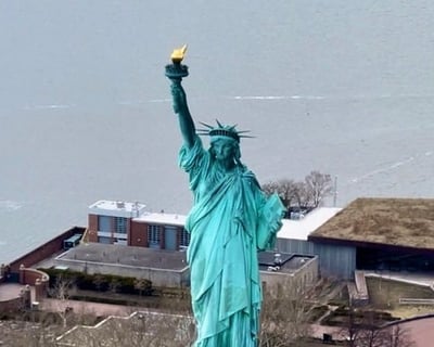 Statue of Liberty 20-Minute Flight Tour