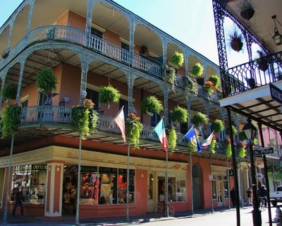 New Orleans City and Cemetery Bus Tour