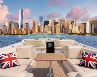 Private NYC Yacht Cruise Past the Statue of Liberty