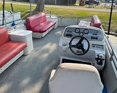 Cruise Antioch on a 24' Pontoon Rental