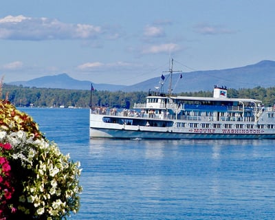 Narrated Scenic Cruise on Lake Winnipesaukee