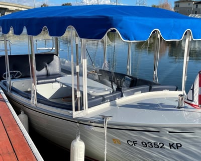 2-Hour Electric Boat Rental on Foster City Lagoon