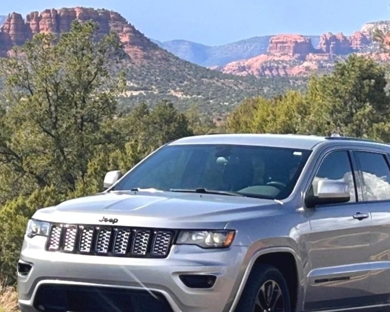 Jeep Grand Cherokee Rental in Sedona