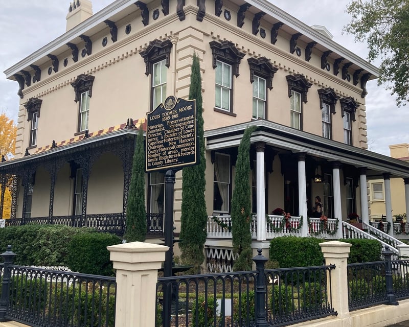Historic Wilmington Walking Tour & Victorian Mansion Museum