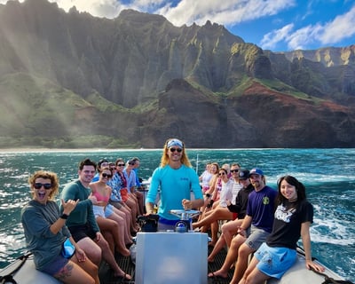 Nā Pali Coast Sea Caves Raft Expedition and Snorkel