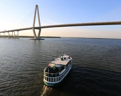 Tour Boone Hall Plantation & Cruise Charleston Harbor